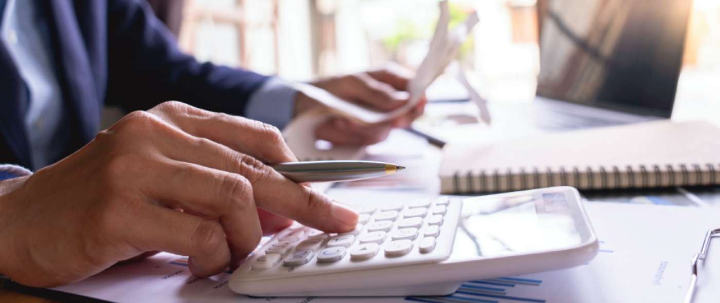 Cómo cambiar tu base de cotización como autónomo: implicaciones fiscales y consejos clave para 2025